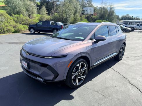 New 2026 Chevrolet Equinox EV LT w/ Convenience Package II image 1