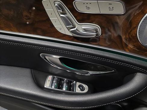 Used 2018 Mercedes-Benz E 300 4MATIC image 28