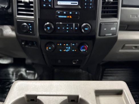 Used 2021 Ford F550 4x4 Crew Cab Super Duty w/ Power Equipment Group image 17