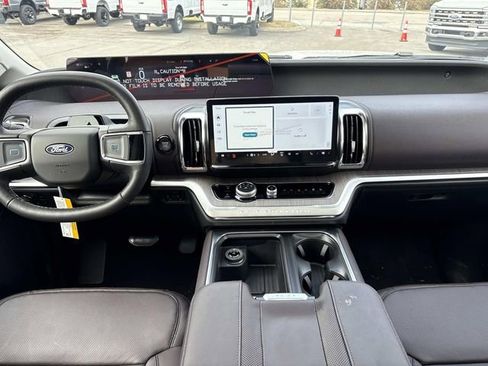 New 2026 Ford Expedition Platinum w/ Platinum Ultimate Package AWD/4WD image 15