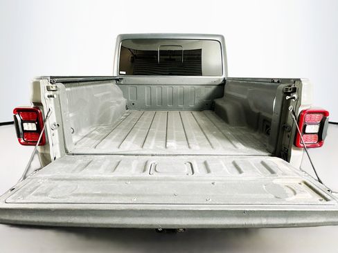 Used 2020 Jeep Gladiator Rubicon image 27