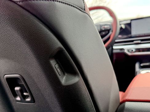 New 2026 Kia Sportage SX Prestige AWD/4WD image 38