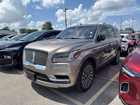 Used 2018 Lincoln Navigator Reserve w/ Technology Package AWD/4WD image 1