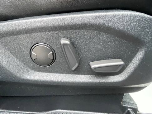 Used 2020 Ford Edge ST w/ Cold Weather Package image 13