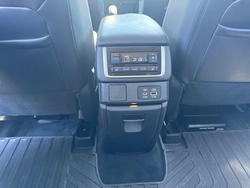 Certified 2025 Subaru Ascent Limited w/ Popular Package #2 AWD/4WD image 27
