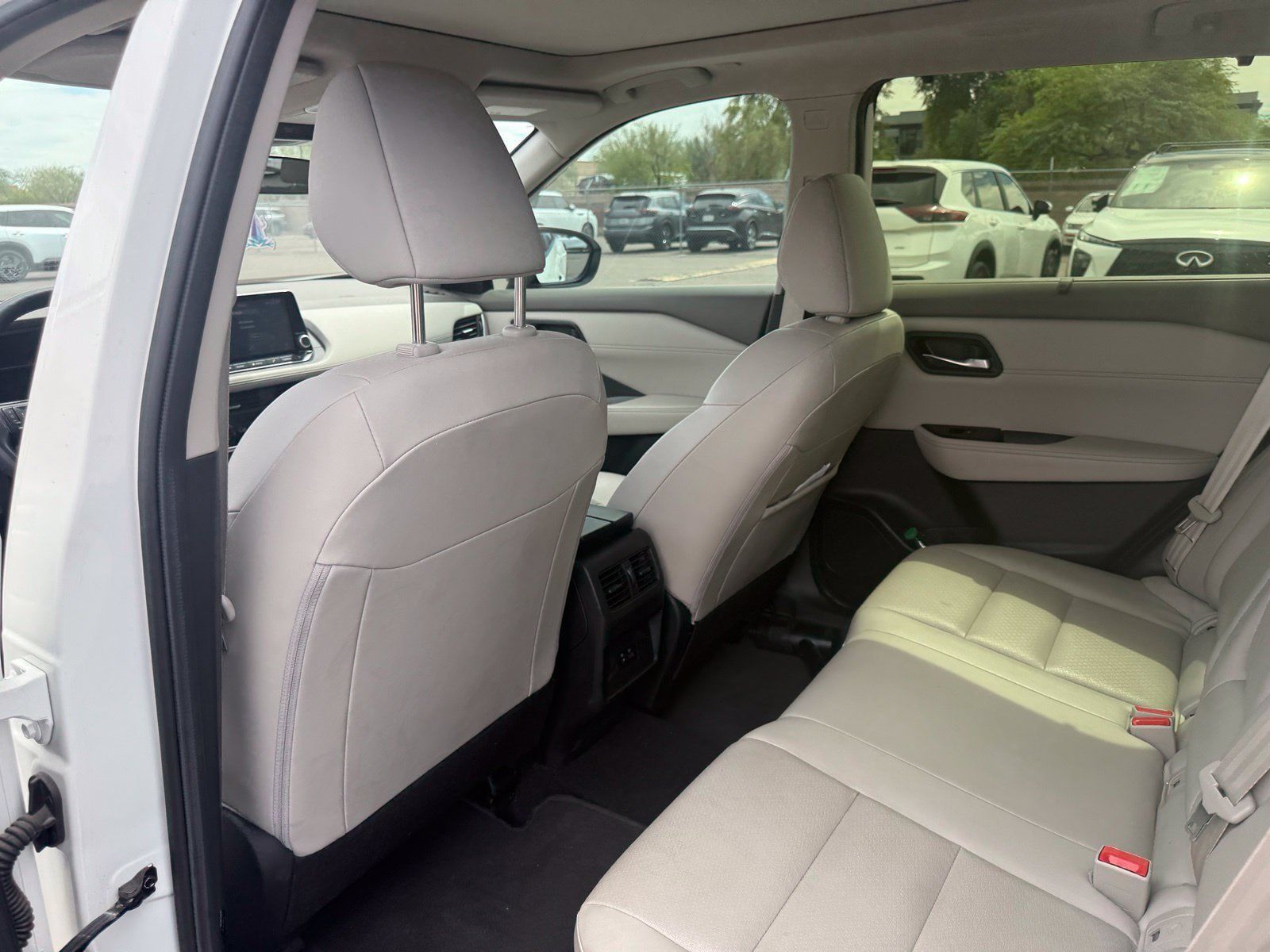 Certified 2023 Nissan Rogue SV w/ SV Premium B Package FWD image 11