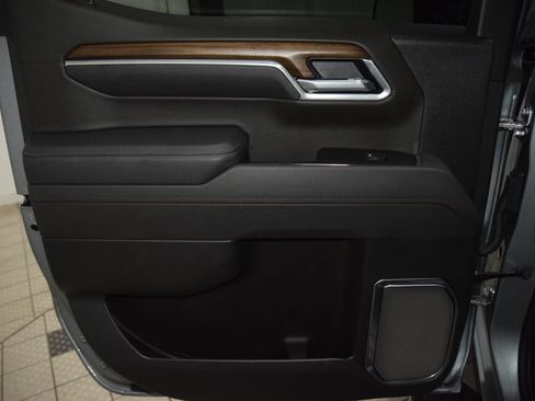 Used 2025 Chevrolet Silverado 1500 High Country AWD/4WD image 49