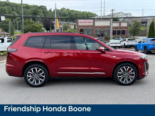 Used 2024 Cadillac XT6 Sport w/ Technology Package AWD/4WD image 4