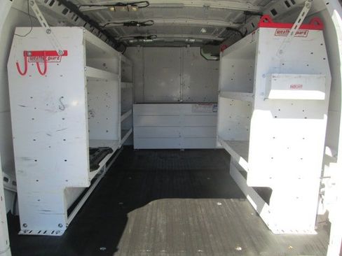 Used 2020 Chevrolet Express 3500 w/ Driver Convenience Package RWD image 12