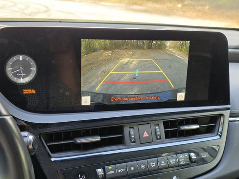 Used 2023 Lexus ES 350 w/ Premium Package image 12