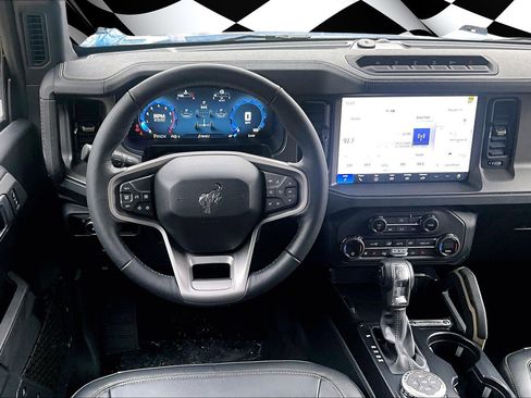 New 2025 Ford Bronco Badlands image 16