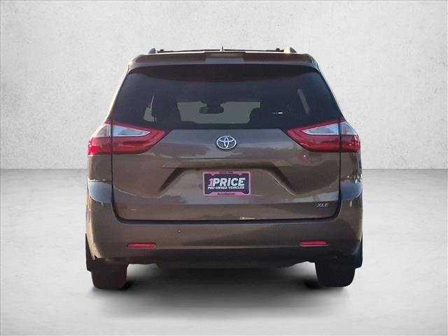 Used 2019 Toyota Sienna XLE Premium FWD image 7
