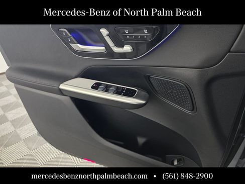 New 2026 Mercedes-Benz GLC 300 image 19