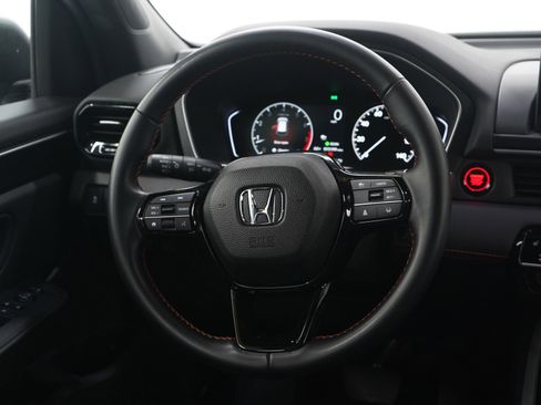 Used 2025 Honda Pilot Sport image 18