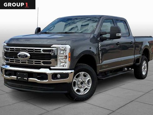 New 2026 Ford F250 XLT w/ FX4 Off-Road Package AWD/4WD image 1