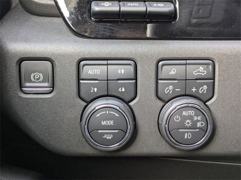 Used 2023 Chevrolet Silverado 1500 High Country w/ High Country Premium Package image 28