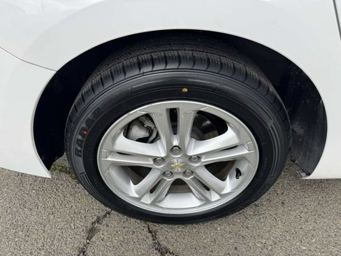 Used 2017 Chevrolet Cruze LT w/ Convenience Package image 37