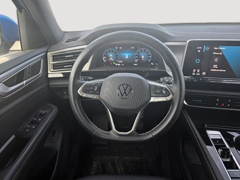 Used 2024 Volkswagen Atlas Cross Sport SE AWD/4WD image 12