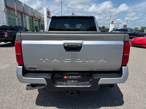 Used 2026 Toyota Tacoma SR5 AWD/4WD image 9