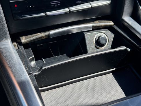 Used 2016 Mercedes-Benz E 350 Sedan image 25