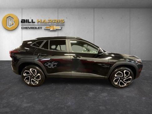 New 2026 Chevrolet Trax RS w/ Sunroof Package FWD image 10