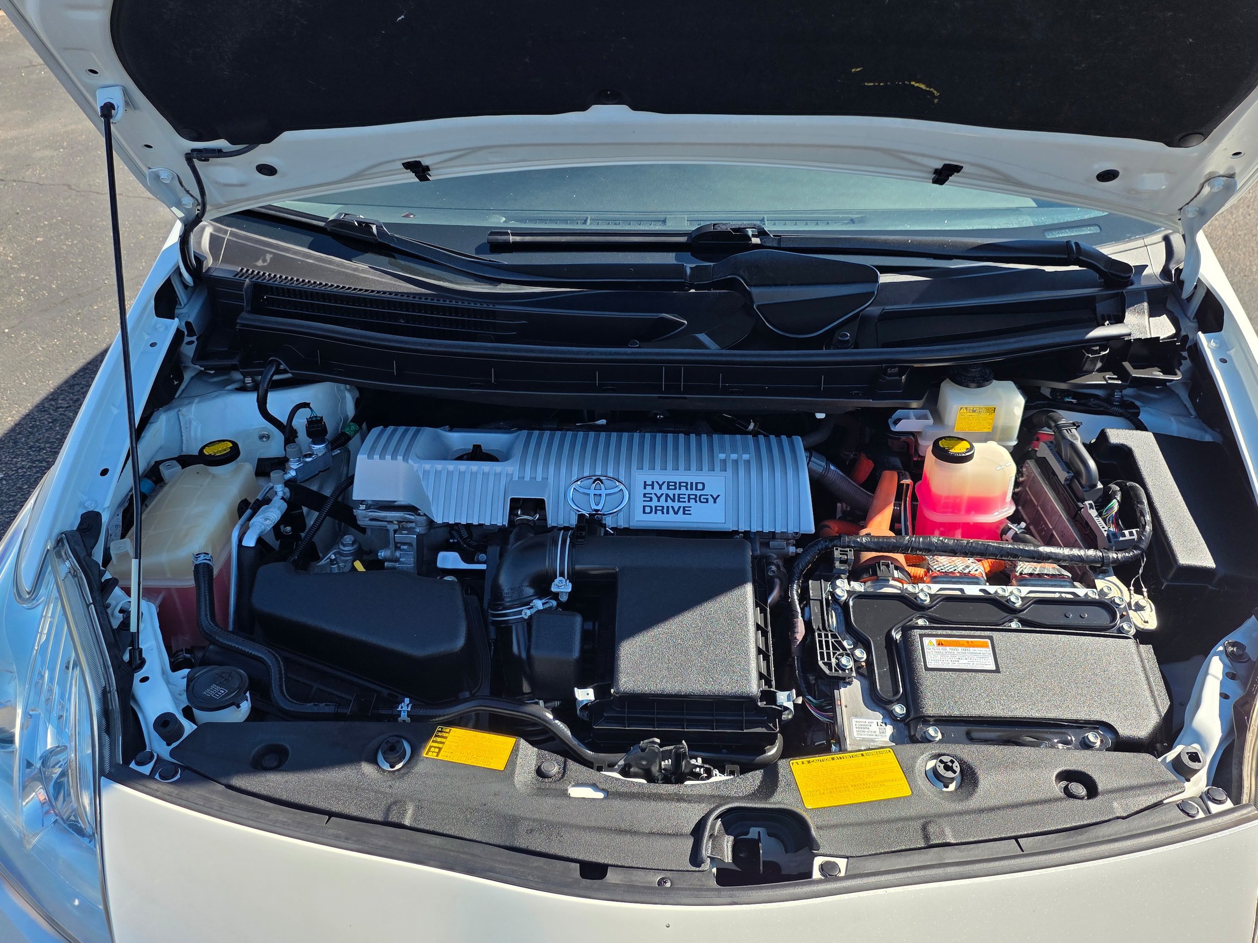 Used 2014 Toyota Prius Three w/ Preferred Accessory Package FWD image 24