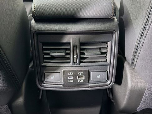 Certified 2025 Subaru Forester Touring AWD/4WD image 27