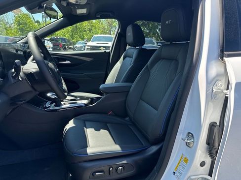 New 2026 Buick Envista Sport Touring w/ Convenience I Package FWD image 9