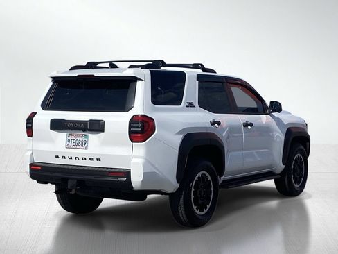 Certified 2025 Toyota 4Runner TRD Off-Road Premium AWD/4WD image 8