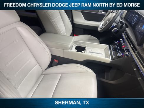 Used 2024 Hyundai Santa Fe Calligraphy FWD image 9