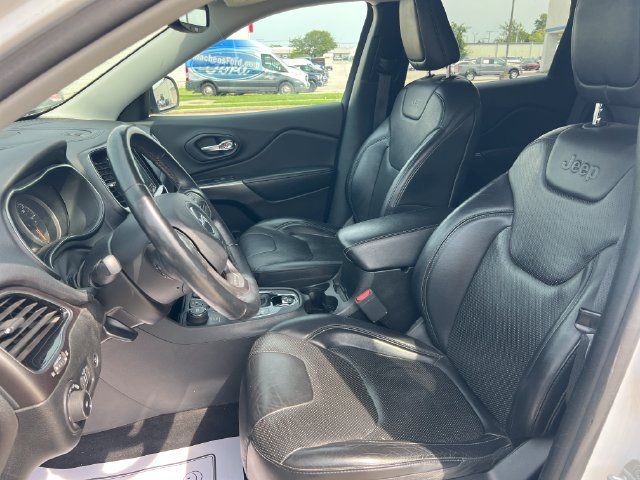 Used 2019 Jeep Cherokee Limited AWD/4WD image 30
