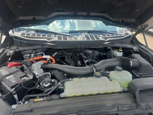 Used 2024 Ford F150 Lariat AWD/4WD image 12