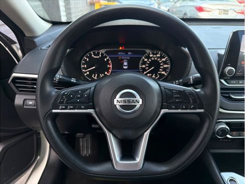 Used 2020 Nissan Altima 2.5 S FWD image 14