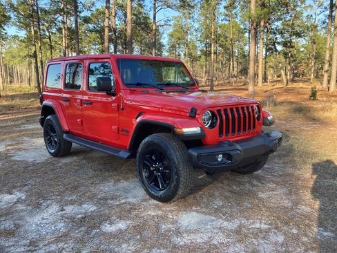 Used 2022 Jeep Wrangler Unlimited Sahara image 7
