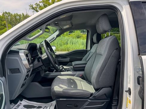 Used 2023 Ford F150 Lightning XLT AWD/4WD image 27