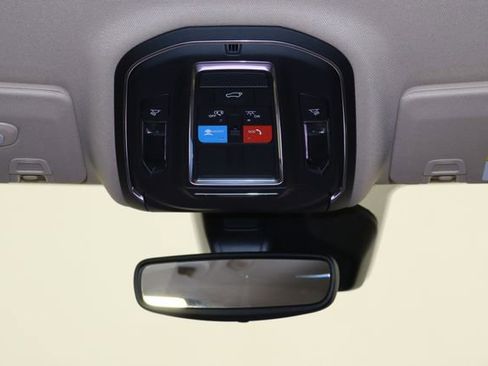 Used 2022 Jeep Grand Cherokee L Limited AWD/4WD image 24