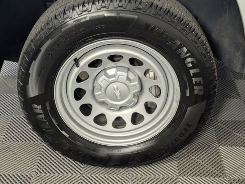 Certified 2024 Chevrolet Colorado W/T w/ WT Convenience Package II image 8