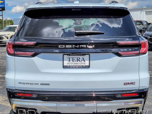 New 2026 GMC Acadia Denali w/ Super Cruise Package AWD/4WD image 5