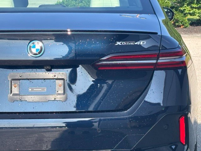 Certified 2026 BMW i5 eDrive40 w/ Executive Package AWD/4WD image 7