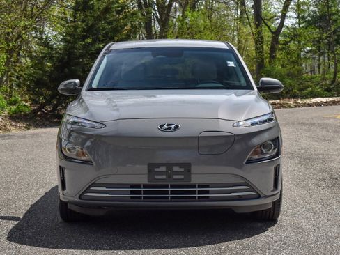 Used 2023 Hyundai Kona SE w/ Cargo Package FWD image 12