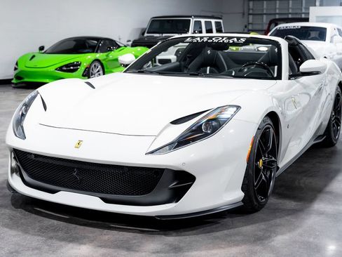 Used 2023 Ferrari 812 GTS RWD image 25