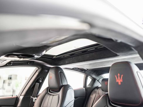 Used 2023 Maserati Quattroporte Modena Q4 image 20