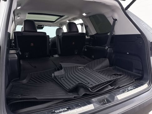 Used 2024 Toyota Grand Highlander FWD image 35