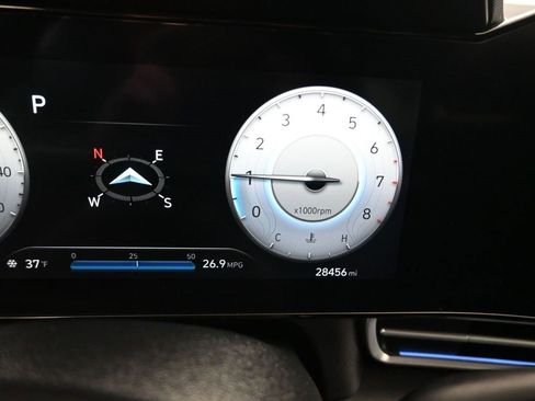 Used 2022 Hyundai Elantra Limited image 15