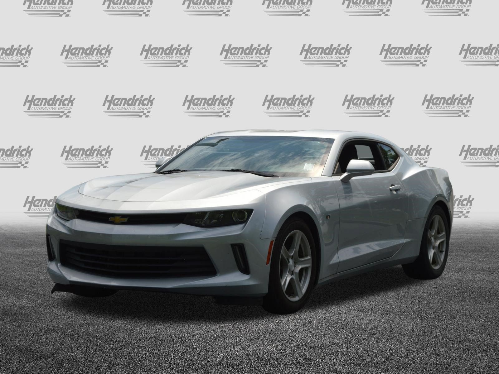 Used 2018 Chevrolet Camaro LT RWD image 6