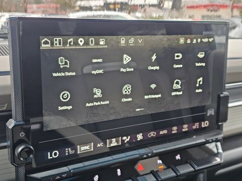 New 2026 GMC Hummer EV SUV w/ LPO, Dark Essentials Package AWD/4WD image 20