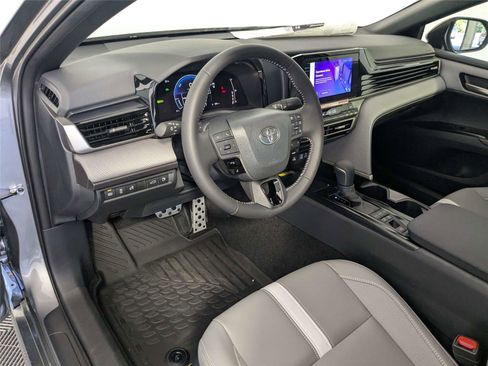 New 2026 Toyota Camry SE FWD image 9
