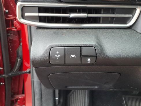 Used 2023 Hyundai Elantra SEL w/ Convenience Package image 9