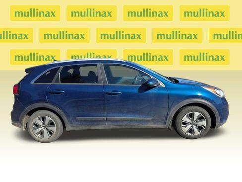 Used 2019 Kia Niro LX w/ Paint Protection Film Package FWD image 2