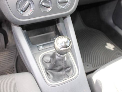 Used 2008 Volkswagen Rabbit S FWD image 17
